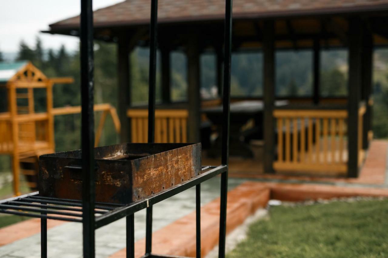 Gutsulwood Villa Yablunytsya Ngoại thất bức ảnh