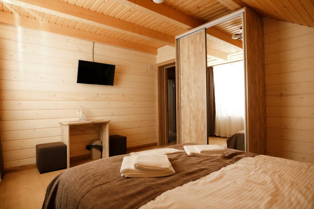 Gutsulwood Villa Yablunytsya Ngoại thất bức ảnh