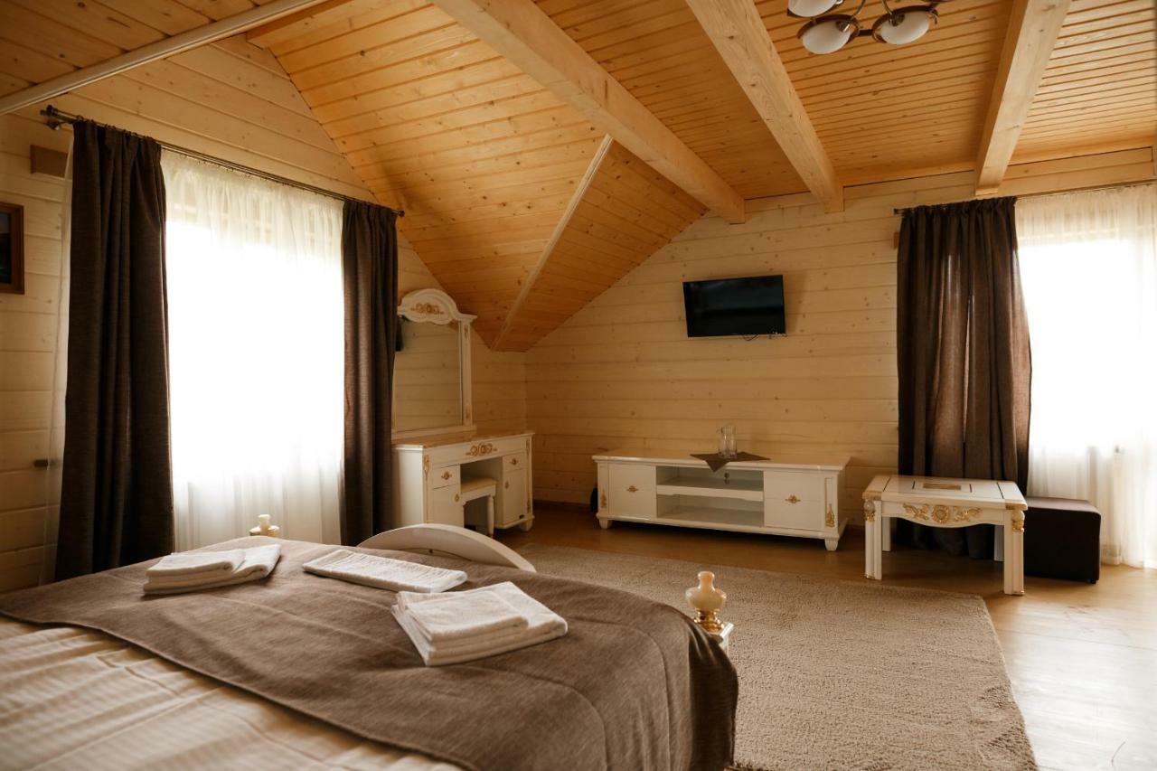 Gutsulwood Villa Yablunytsya Ngoại thất bức ảnh