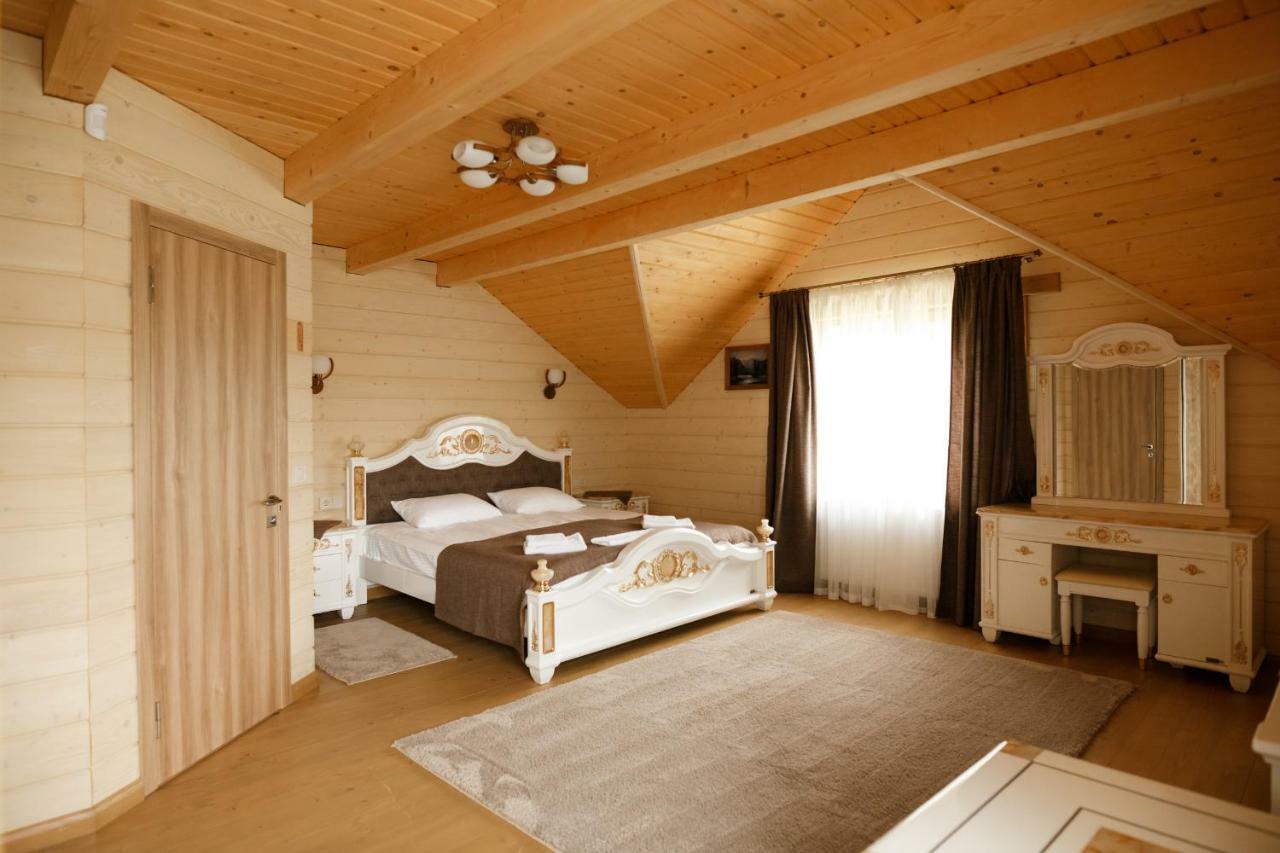Gutsulwood Villa Yablunytsya Ngoại thất bức ảnh